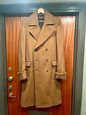 Otrolig polo coat, camel, archive