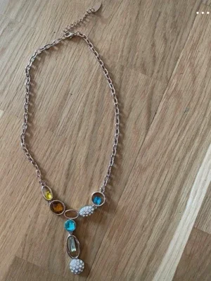 Äkta Swarovski halsband!! Jätte fin