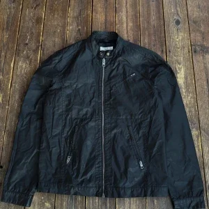Svart waxed jacket