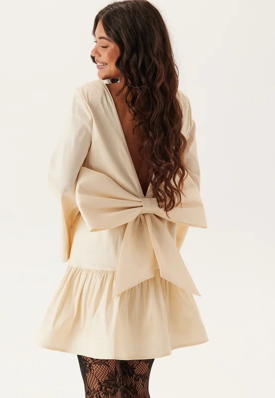 Bubbleroom Occasion - Bow Back Shift Dress - Cream