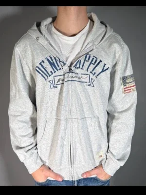 Grå zip hoodie från Denim Supply
