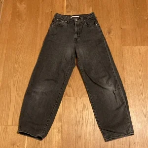 Baggy Levis jeans W24
