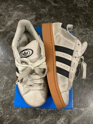 Adidas campus