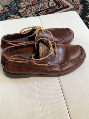 Bruna seglarskor från Timberland