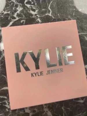 Kylie Jenner blush