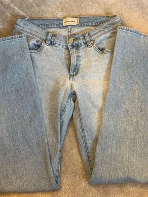 Ljusblå raka jeans från Abrand Jeans