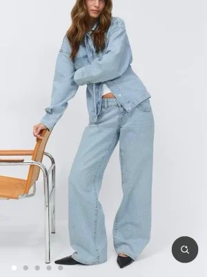 Ultra Low waist wide jeans
