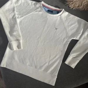 Gant sweatshirt barn strl 146/152 11-12 år