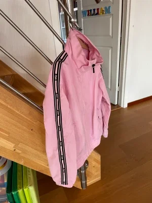 Vårjacka storlek 152