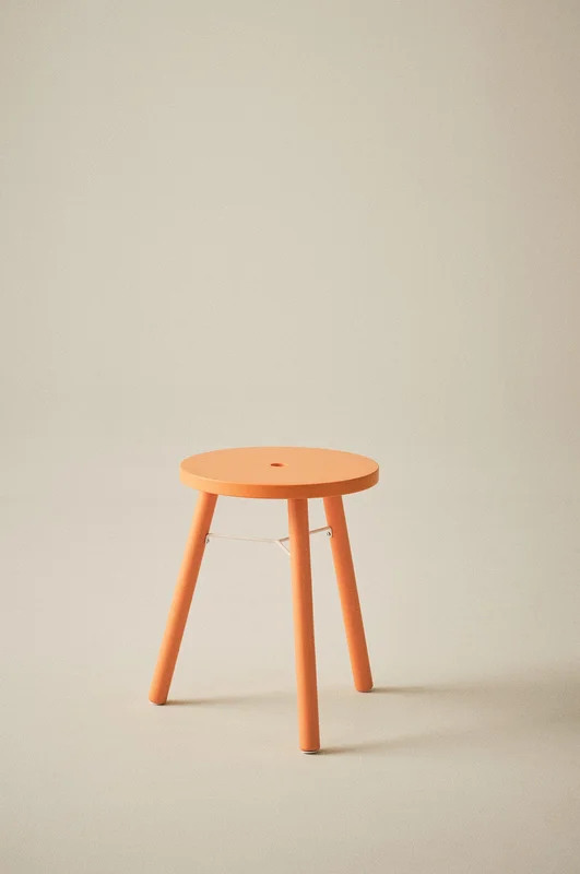 Jotex - Pall Järn - MDF - Furu Orange KINNA - Köp Pallar hos Jotex
