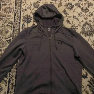Under armour tröja