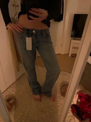 Low waist baggy jeans
