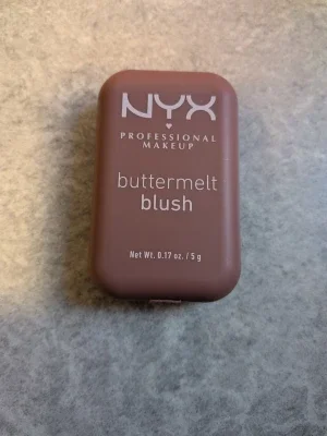 NYX Buttermelt Blush Feeling Butta