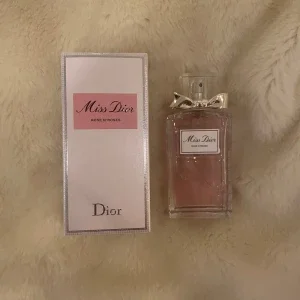 Miss Dior Rose N’Roses parfym 100ml