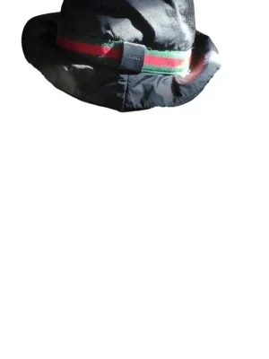 Svart bucket hat