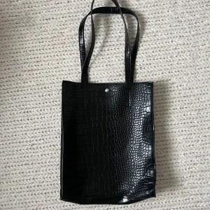 Svart totebag / axelväska