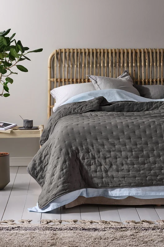 Jotex - 260 Calm Sengeteppe Lysgrå - Bedspread - Kjøp Dobbeltseng hos Jotex