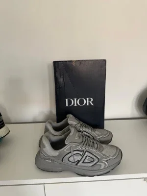Grå B30 sneakers