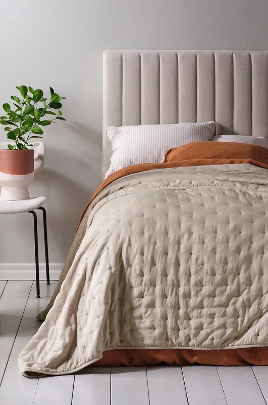 Jotex - 150 Calm Överkast Beige Bedspread - Köp Enkelsäng hos Jotex