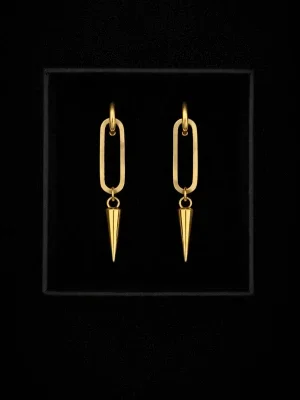 Guld örhängen med spikes