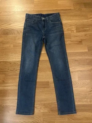 Levis 512 jeans