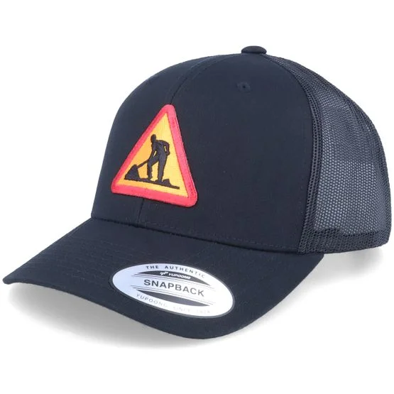 Iconic - Svart trucker Caps - Road Work Patch Black Trucker @ Hatstore