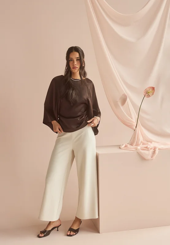 BUBBLEROOM - High Wide Cropped Trousers - Light beige