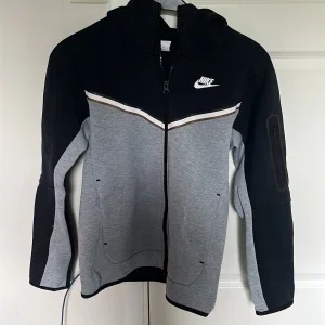 Nike tech fleec
