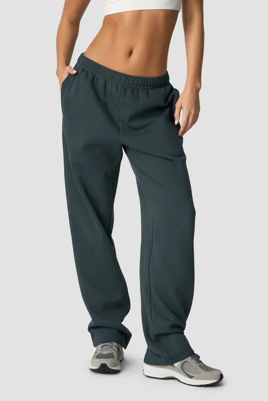 ICANIWILL - Everyday Straight Leg Sweatpants Dark Green - Träningsbyxor - Dam - Träningskläder från ICIW