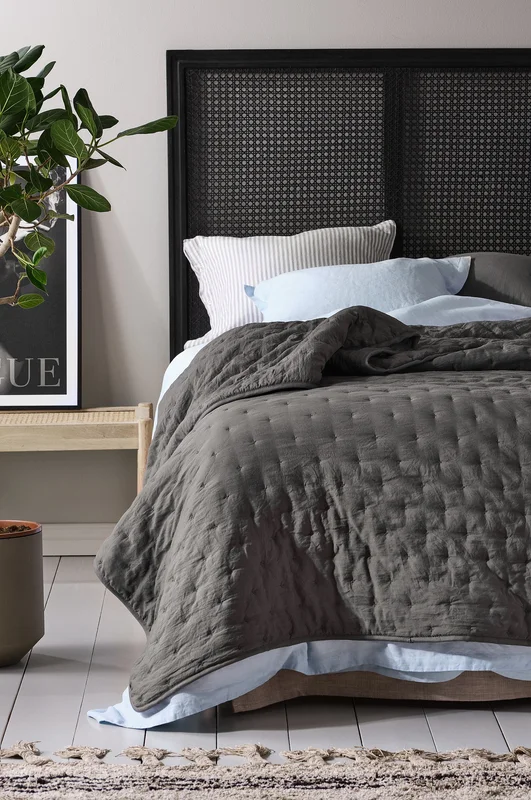 Jotex - 180 Calm Överkast Ljusgrå Bedspread - Köp Enkelsäng hos Jotex