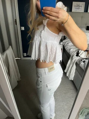 Vita raka Lågmidjade jeans