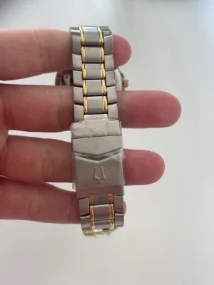Bulova klocka i stål och guld