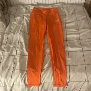 Orange leggings från I Can I Will