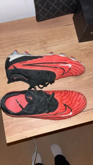 Nike Phantom GT2 fotbollsskor röd/svart