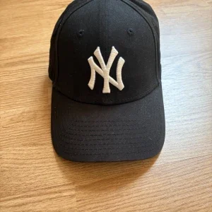 Svart New Era Keps