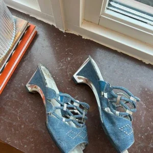 Blå kitten heels