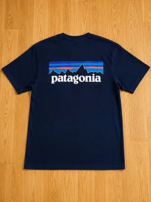 Mörkblå Patagonia t-shirt
