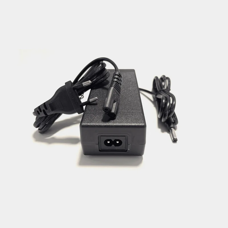 Acculader voor elektrische buitenboordmotor Temo, 230 V, voor 450