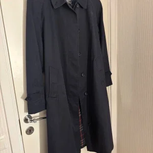 Burberry trenchcoat