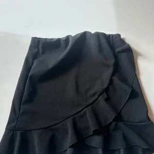 Svart volangkjol från NLY One