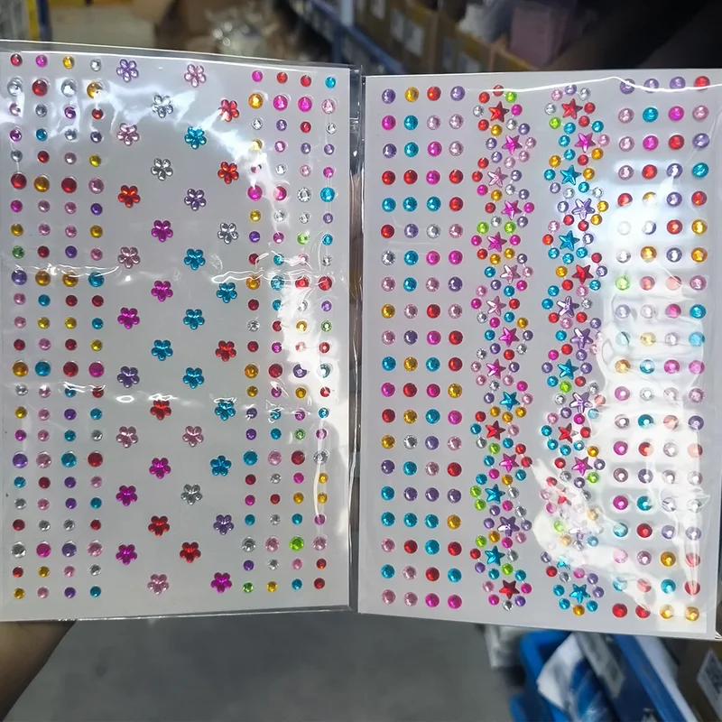 AliExpress - 1pc 3D Kleurrijke Ster/Bloem Gezicht Diamant Sticker Bling Strass Zelfklevende Fake Tattoo voor Party Stage Make-up Edelstenen Stickers