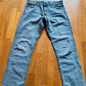 Jack and Jones byxor.