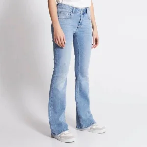 Lågmidjade, utsvängda jeans från Lager 157