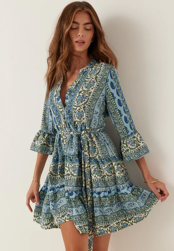 ONLY - Onlsina Life 3/4 SHORT DRESS - Blommig Klänning