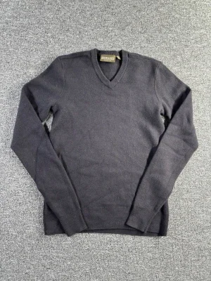 100% Merino Wool Sweater – Brokared – Size M