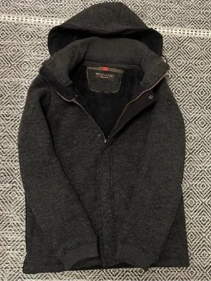 Fodrad ull cardigan / jacka