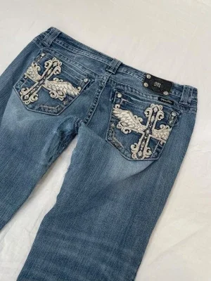 Lågmidjade bootcut miss me jeans