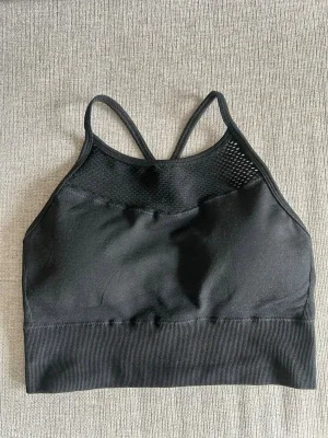 Svart sport-bh från BLACC