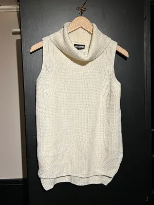 Polo neck knitted sweater