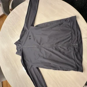 Under Armour tröja